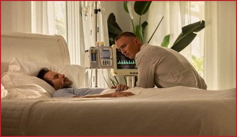 Does JJ die in Outer Banks season 3?